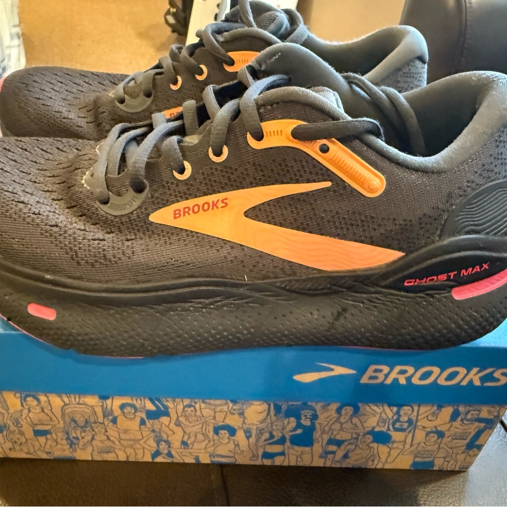 Brooks Ghost Max Women's Running Shoes